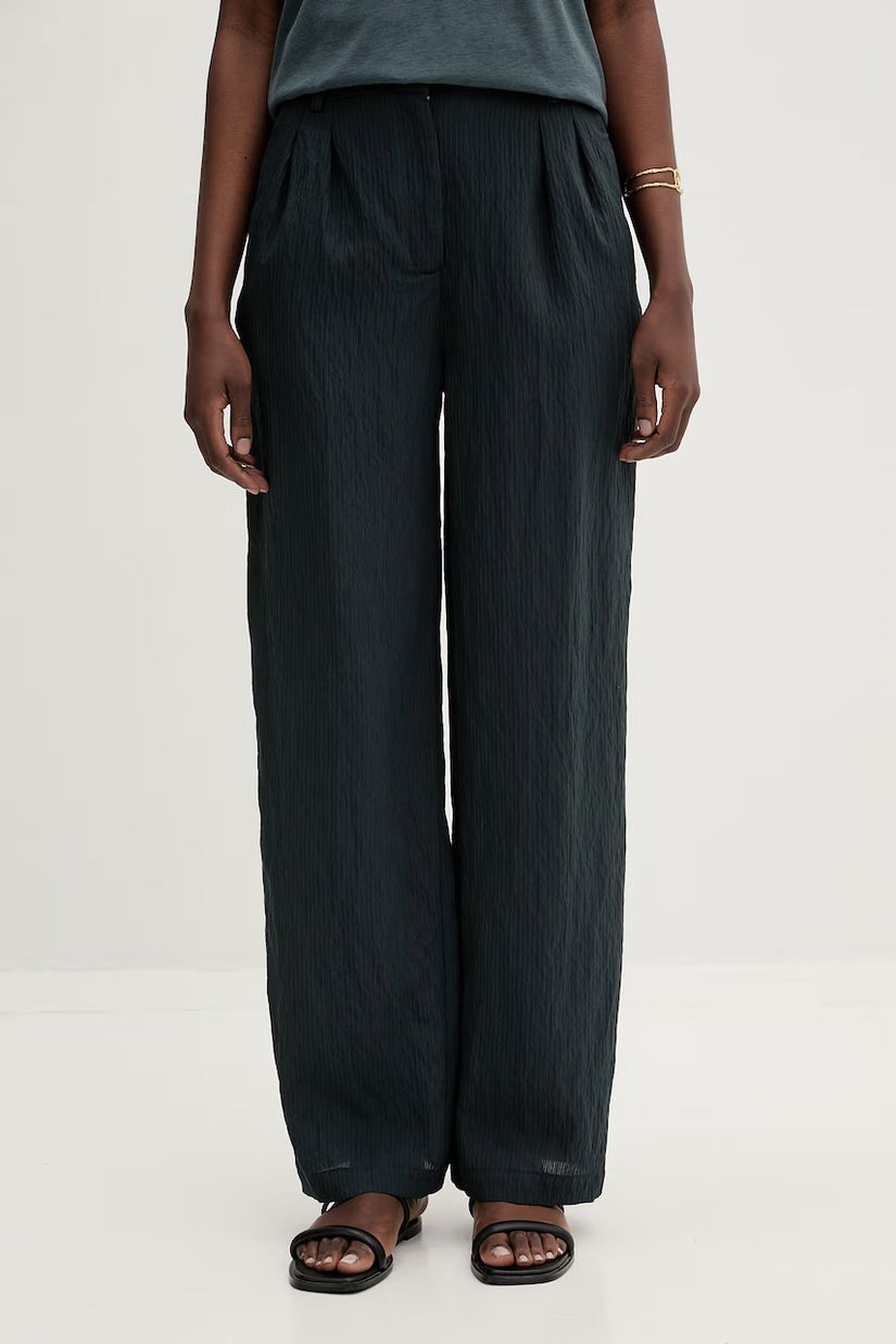 Sessun pantaloni pentru femei