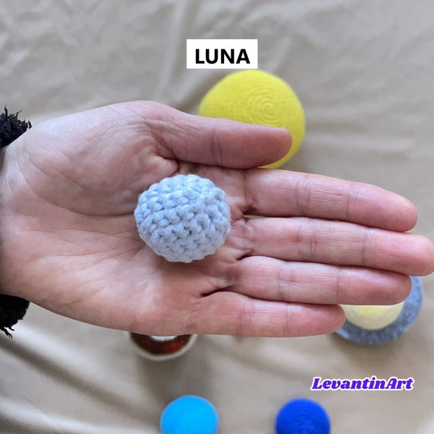 Sistem Solar Croșetat 3D cu Navă Spațială și Astronaut Decor Handmade de Dimensiuni Mari. LA COMANDA