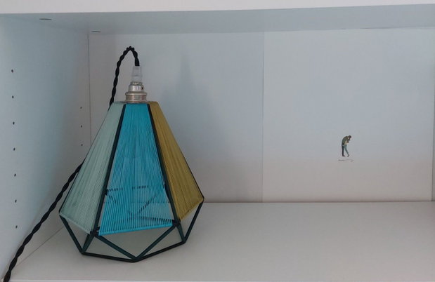Lampă de masă geometrică realizată manual abajur din cablu colorat, iluminare ambientală pentru noptieră, lampă textilă