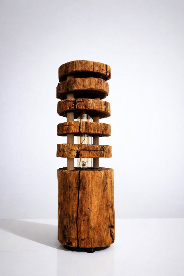 Lampă decorativă handmade din lemn masiv design rustic modern, piesă unică