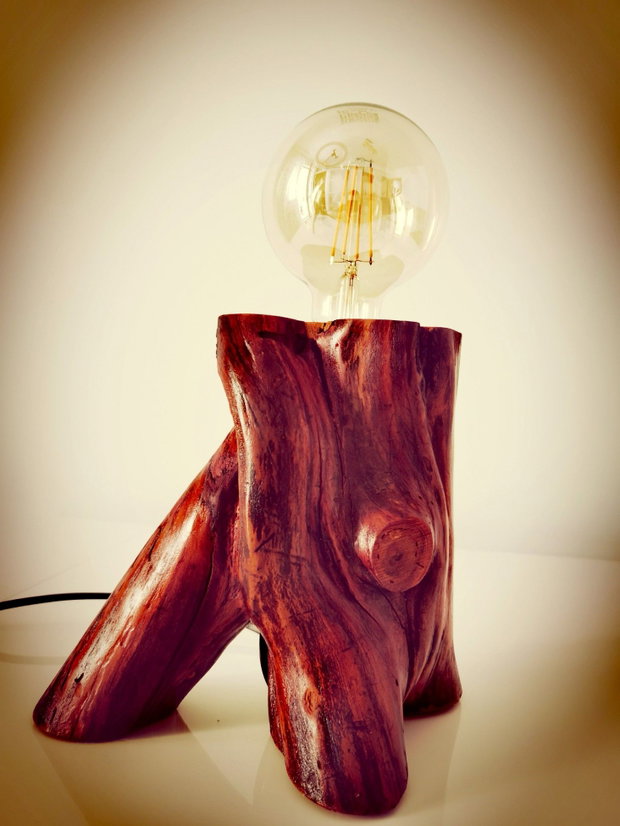 Lampă decorativă premium din lemn de cireș design natural unicat