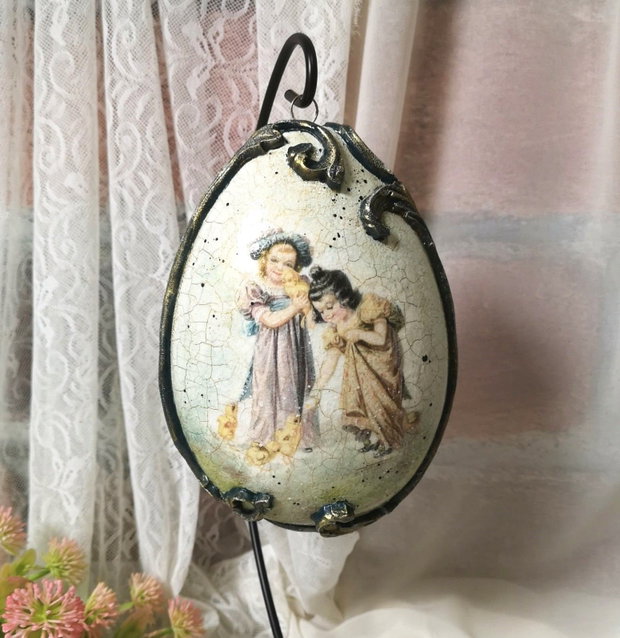 Amintiri de Paste - ou decorativ cu doua fete