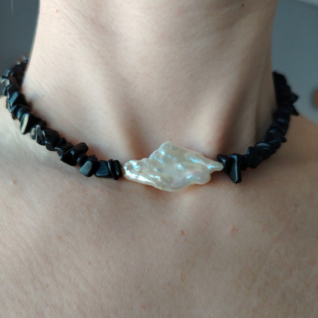 Colier din pietre de onix și perla baroc