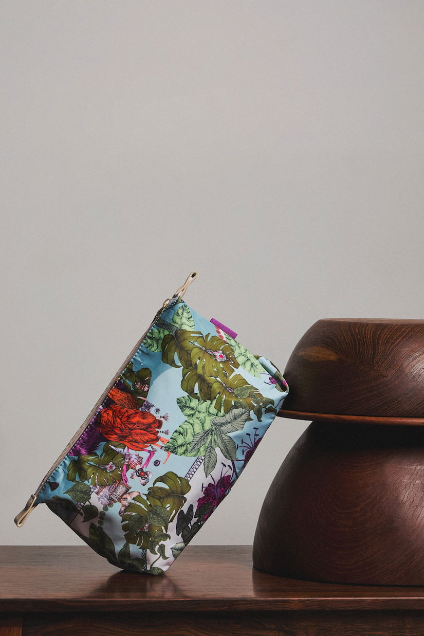 Medicine trusă cosmetică de călătorie pentru femei