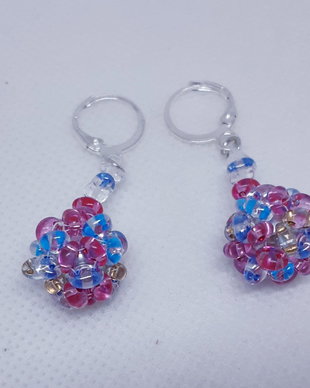 Cercei bulgaras, cu flori din margele super duo roz, bleu, translucide