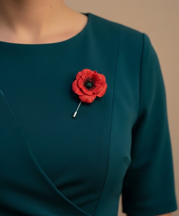 Broșă pin mac