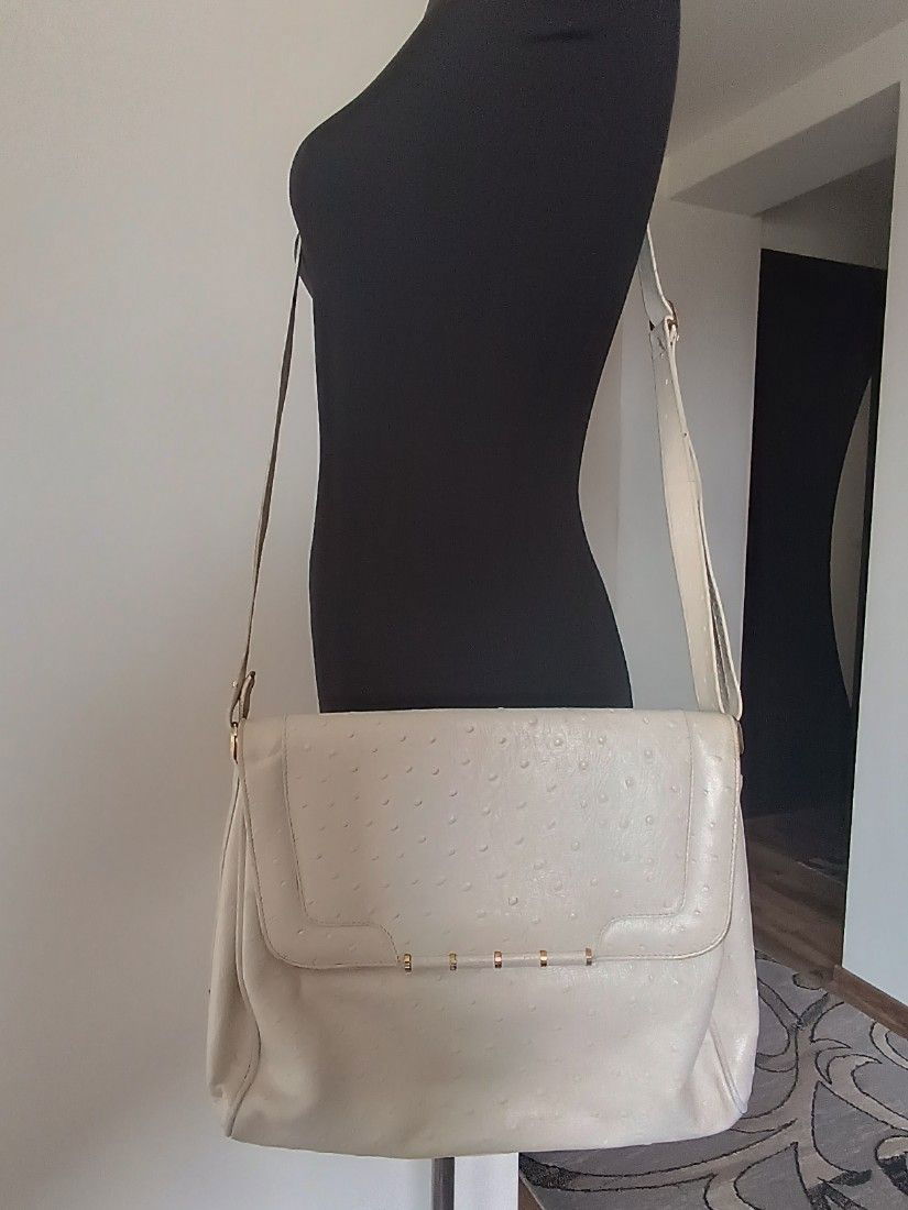 Geanta din piele de strut