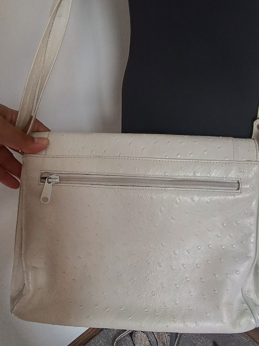 Geanta din piele de strut