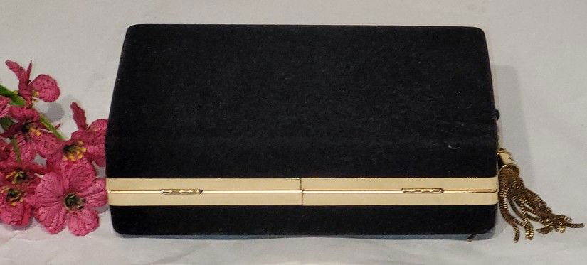 Cluch catifea cod 56