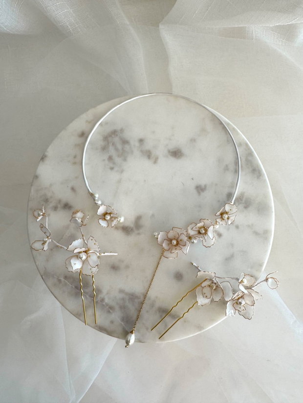Ace de par/accesoriu mireasa cu flori albe