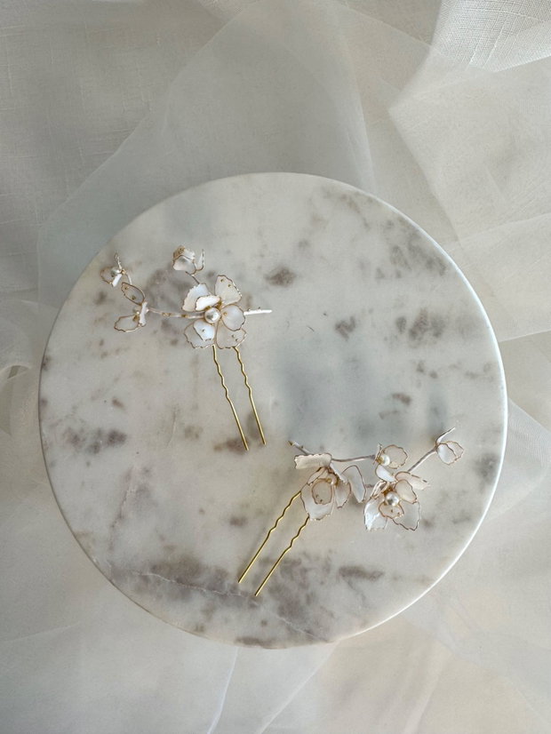 Ace de par/accesoriu mireasa cu flori albe