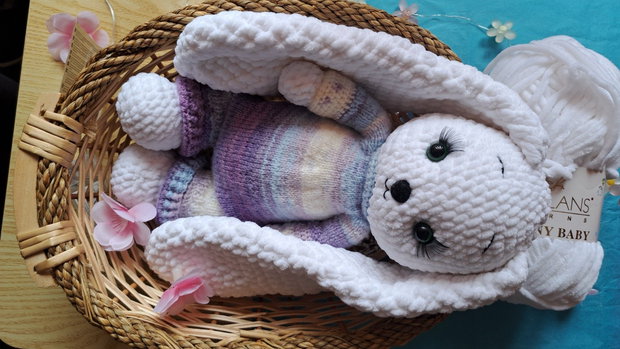 Iepuraș croșetat handmade jucărie din pluș