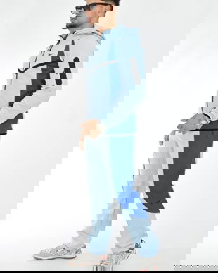 Vând trening bărbați Nike