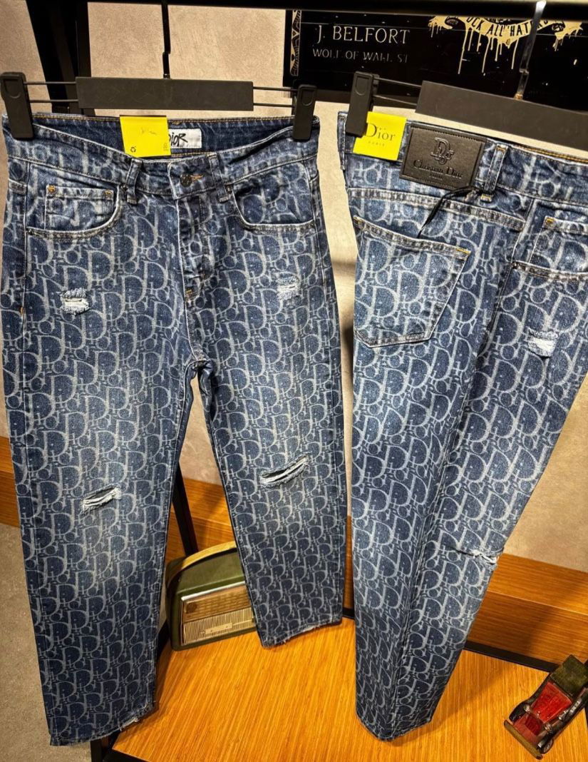 Vând blugi bărbați Dior