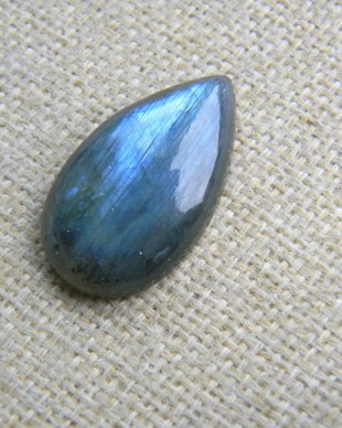Caboson labradorit (C24)