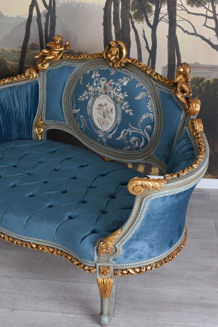 Sofa Rococo din lemn masiv cu tapiterie albastru regal