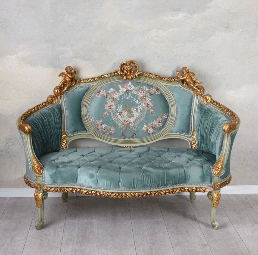 Sofa Rococo din lemn masiv cu tapiterie bleu cu Cupidoni