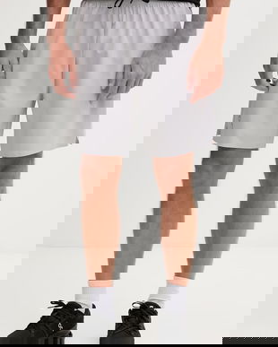 On pantaloni scurți sport pentru bărbați