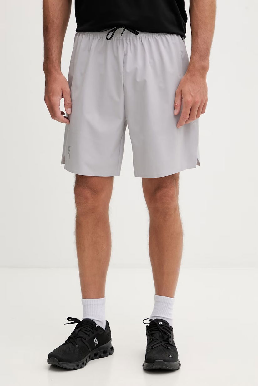 On pantaloni scurți sport pentru bărbați