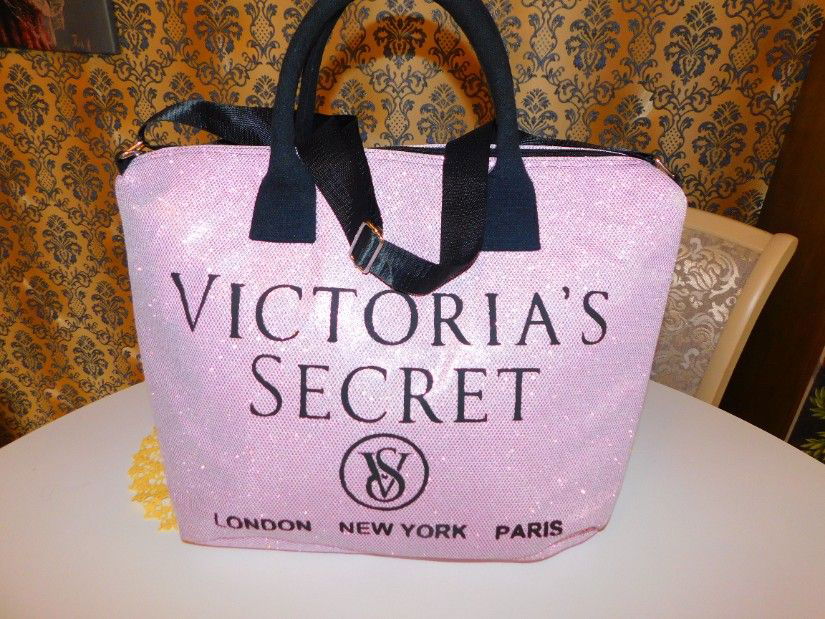 Geanta noua mare, usoara, pentru  calatorii  scurte,  cumparaturi  usoare