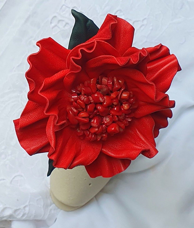 Floare din piele