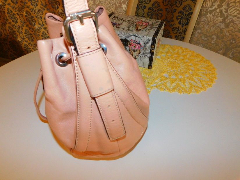 Brand NAVY BOAT,  geanta  roz pudra,   piele  naturala  deosebita,