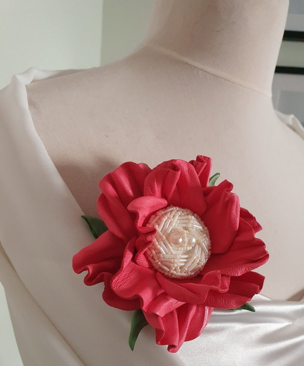 Floare din piele