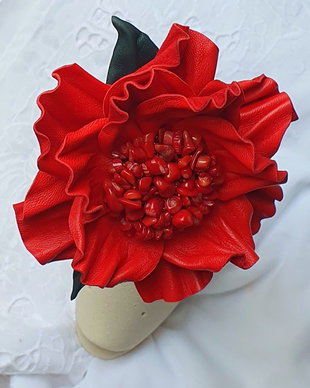 Floare din piele