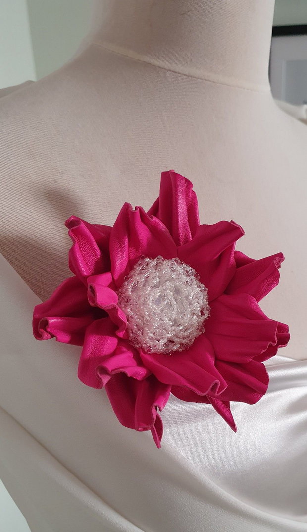 Floare din piele