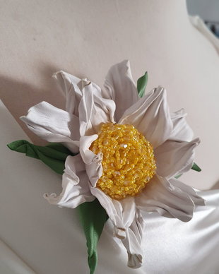 Floare din piele