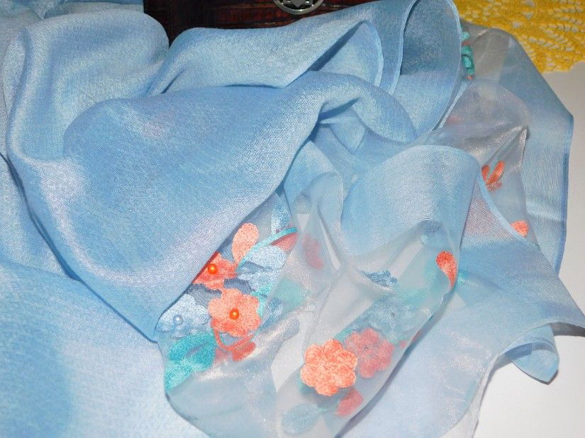 Poseta vintage  Spania , brand Perez, piele   sarpe,  esarfa noua  matase brodata , cadou