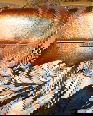 Poseta noua Italia ,  material  satinat, superba , esarfa matase naturala  cadou