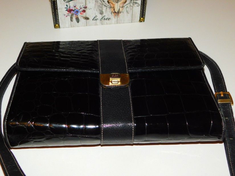 GIANFRANCO FERRE-poseta originala, deosebita, spectaculoasa,manusi noi lina cu pene naturale cadou