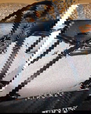 ERMANNO SCERVINO FIRENZE, geanta noua,  deosebita, ceas nou elegant,  cadou,