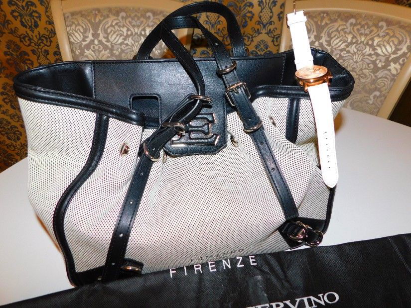 ERMANNO SCERVINO FIRENZE, geanta noua,  deosebita, ceas nou elegant,  cadou,