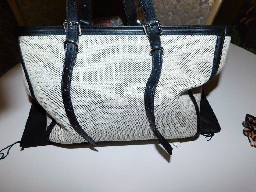 ERMANNO SCERVINO FIRENZE, geanta noua,  deosebita, ceas nou elegant,  cadou,