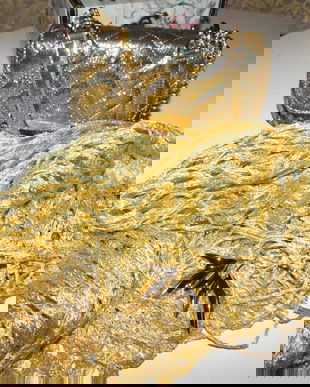 Poseta noua,  MINELLI, eleganta, de ocazie, esarfa Renato Balestra  si brosa noua aurii  asortate