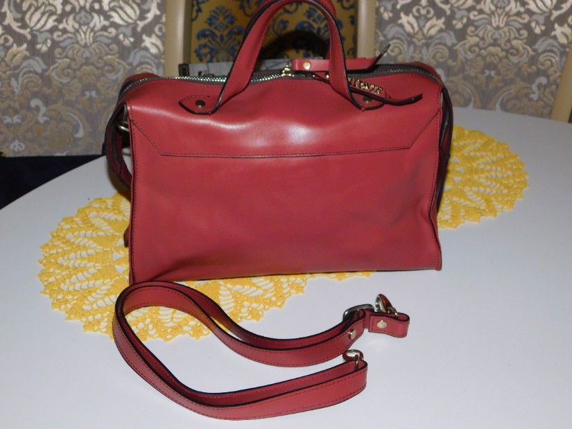 Brand DELCONTE ITALIA, geanta noua, model  deosebit, piele naturala