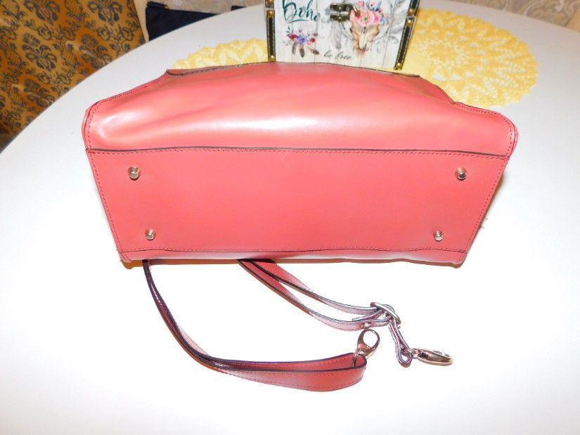 Brand DELCONTE ITALIA, geanta noua, model  deosebit, piele naturala