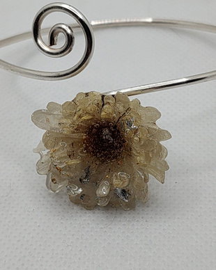 Bratara unicat, bratara reglabila, bratara cu floare naturala, bratara cu crizantema.