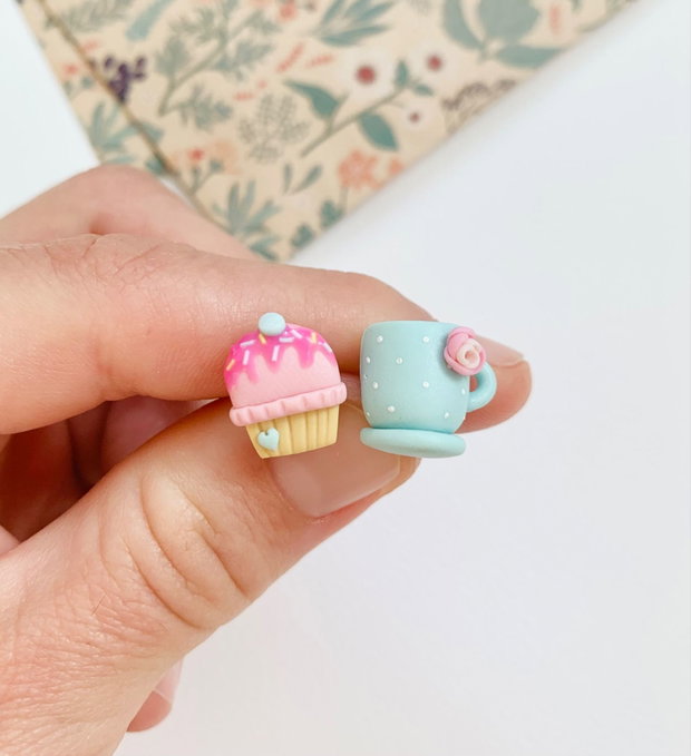 Cercei Cupcake and tea
