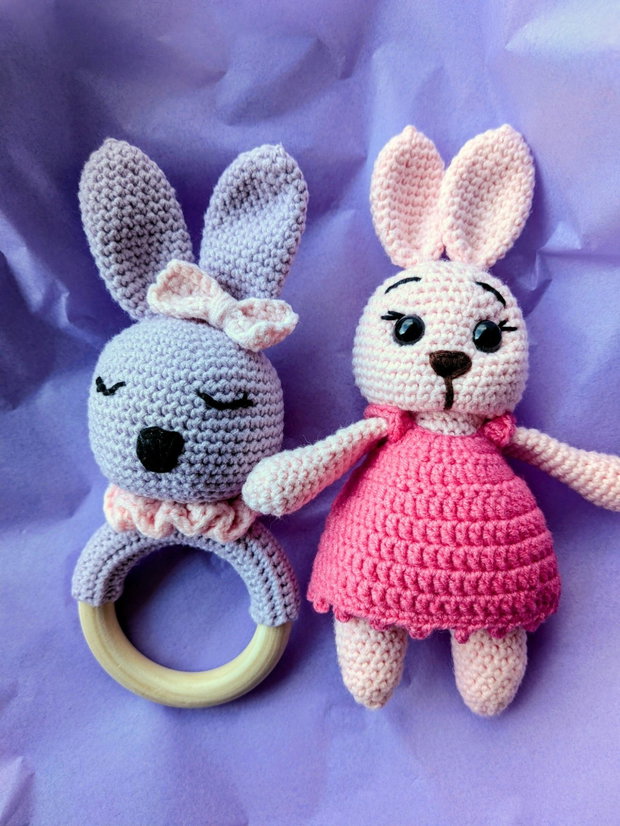 Set handmade iepurași croșetați  cadou bebeluș