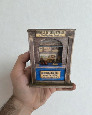 Miniatură dioramă "Muzeul Istoriei Cafelei"