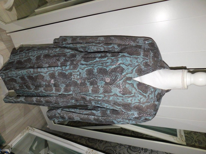 Brand  KEMPER , 46 , trench deosebit, nou, elegant , imbracaminte de lux ,