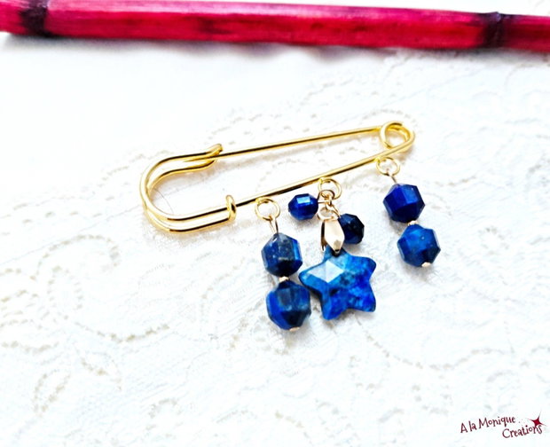 Brosa cu steluta si lapis lazuli