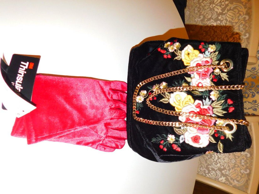 Poseta noua Zara, catifea , brodata, manusi noi catifea asortate