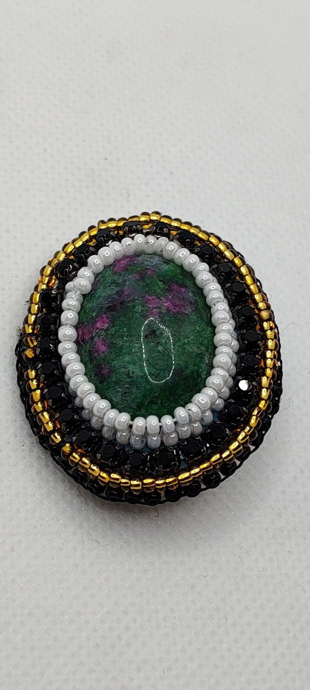 Brosa unicat, brosa handmade, brosa cu cristale naturale