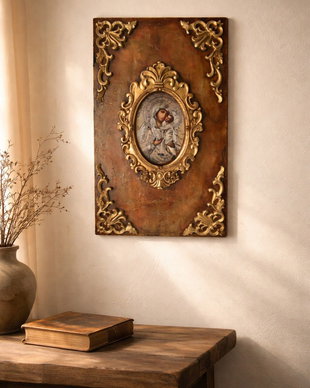 Icoană lucrată manual cu lemn sculptat -O rază de lumină în casă
