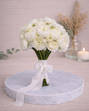 Buchet mireasă alb elegant, trandafiri și ranunculus  Legământ Etern