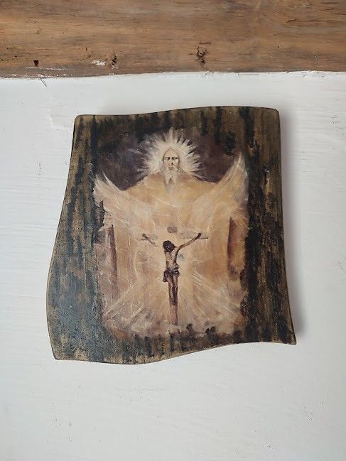 Icoană rustică pe lemn  Reprezentare sacră a Răstignirii